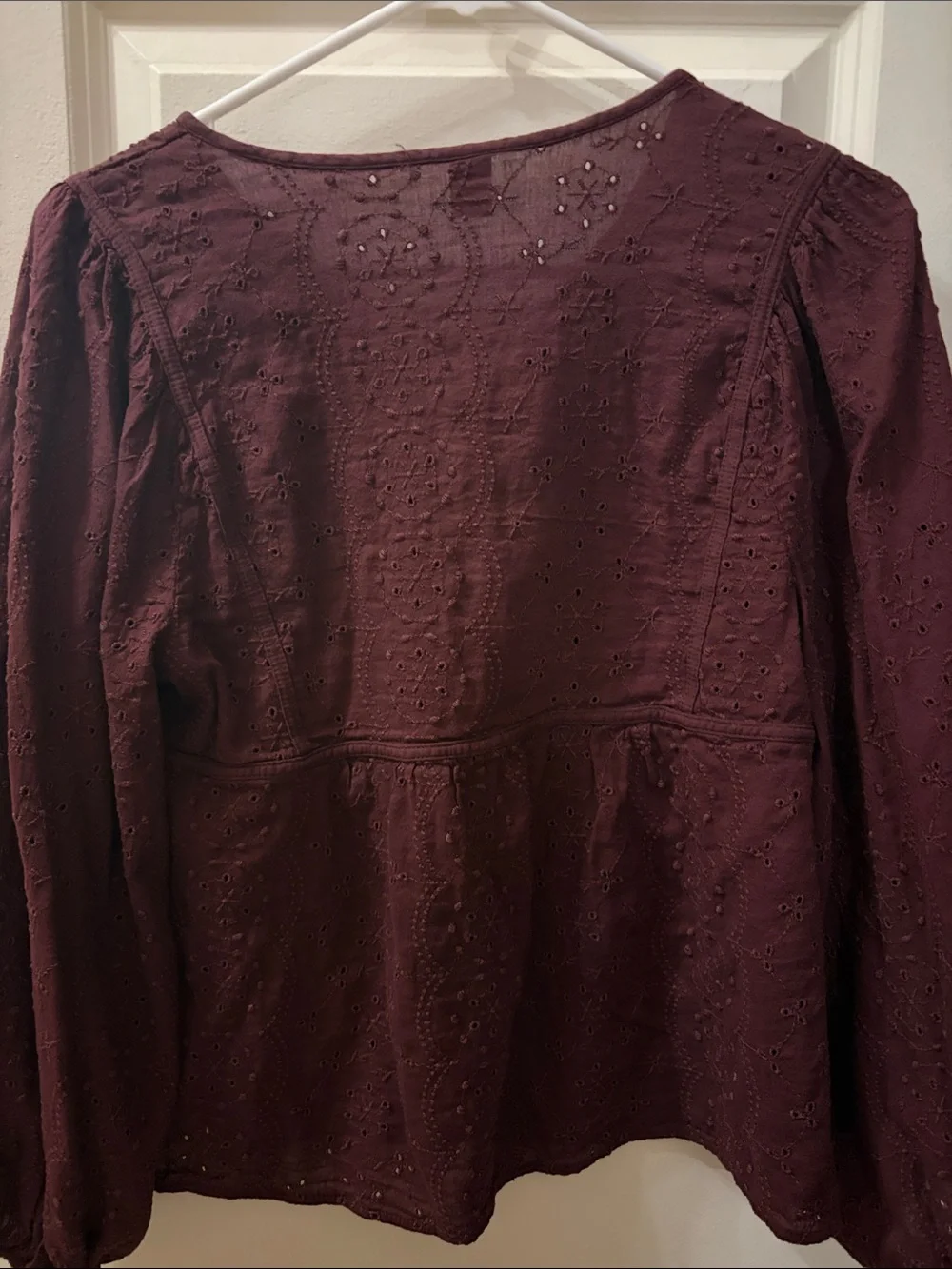 Old navy puff sleeve button, front tie, crochet lace top